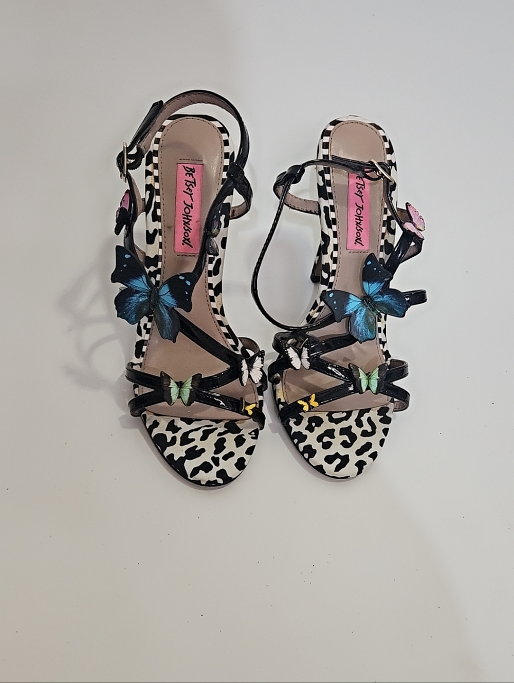 Betsey Johnson Vandi Butterfly Strappy Black & White Leopard Sandals Size 7.5